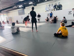 Kris teaching Wednesday night no gi, preparing the students for grappling industries this weekend! 